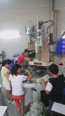 55T Vertical Plastic Injection Molding Machine 40mm Screw Diameter For 1.8T Ejector Force