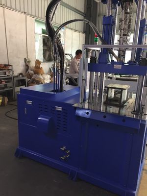 200MM Opening Stroke 55T Hydraulic Vertical Injection Molding Machine With 2 Working Table