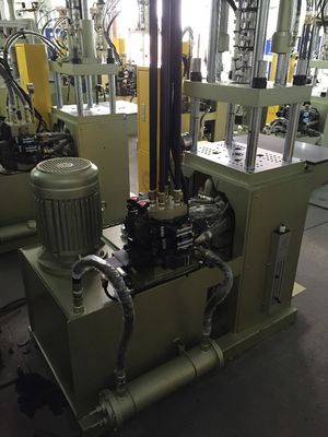 Bimetallic Screw And Barrel Vertical Plastic Injection Molding Machine 45T