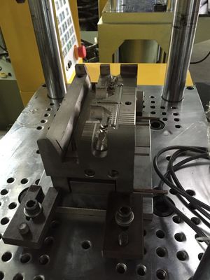 35T Plastic Vertical Injection Moulding Machine Max Daylight 340/280mm For Chip Automatic