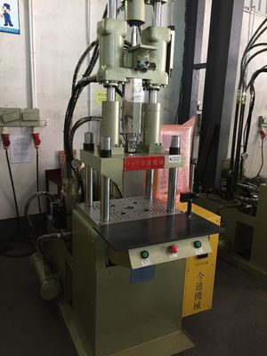 45T Robot Plastic Vertical Injection Moulding Machine With 45mm Ejector Stroke