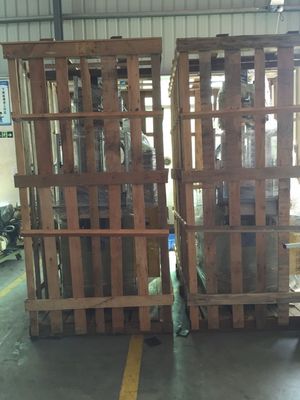 Hydraulic Desktop Plastic Injection Molding Machine With 260mm Distance Between Tie Bars